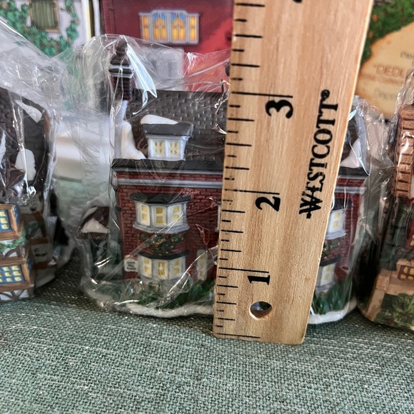 Department 56 Charles Dickens Heritage Village Collection Ornaments Set of 4 - Picture 10 of 13